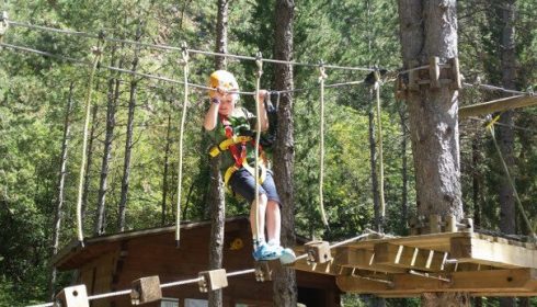 high rope garden in activo park in Umbria, single parent activity holiday, single with kids activity holiday in Italy