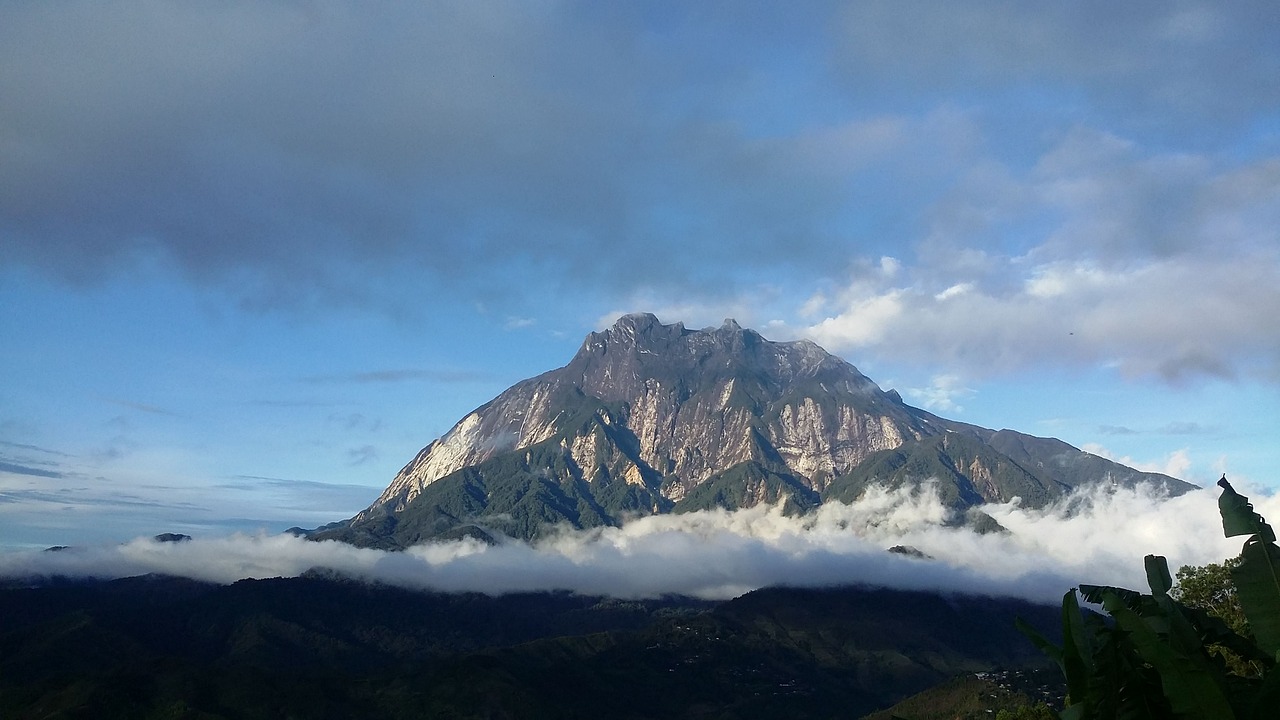 Picture of Mount Kinabalu
