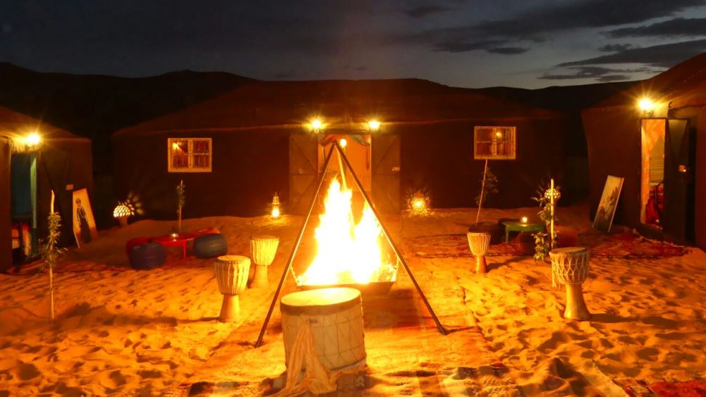 Marrakech desert tours - around the campfire
