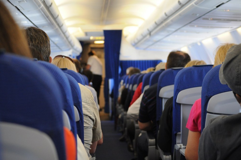 flying with kids - reserve seats on plane