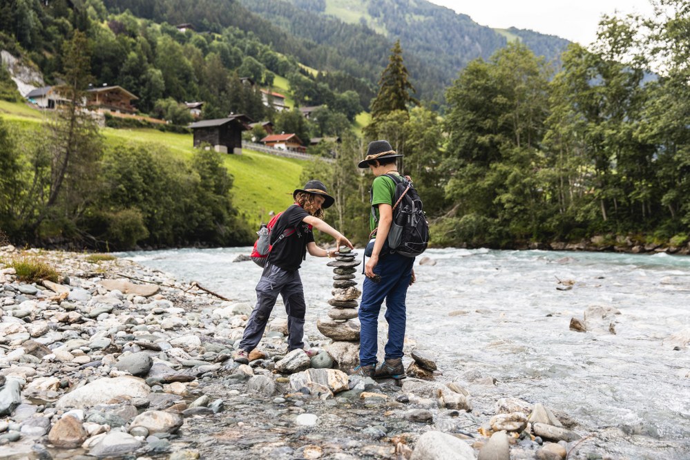 hiking with the kids in Tyrol Ziller Valley