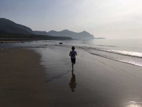 Single Parents on Holiday - Llyn Peninsula about Image 2