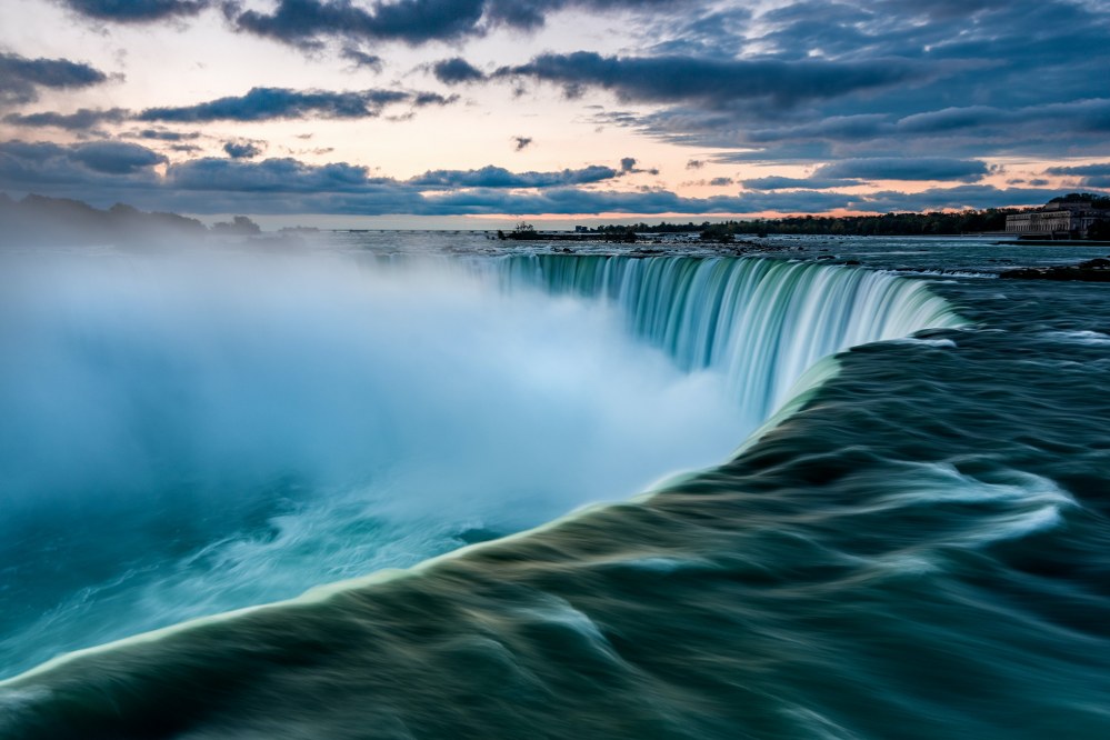 visit the Niagara Falls in Canada with kids