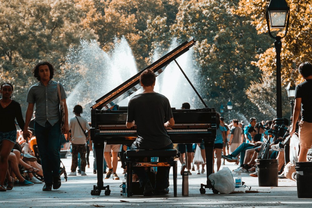 musician in Washington Square Park