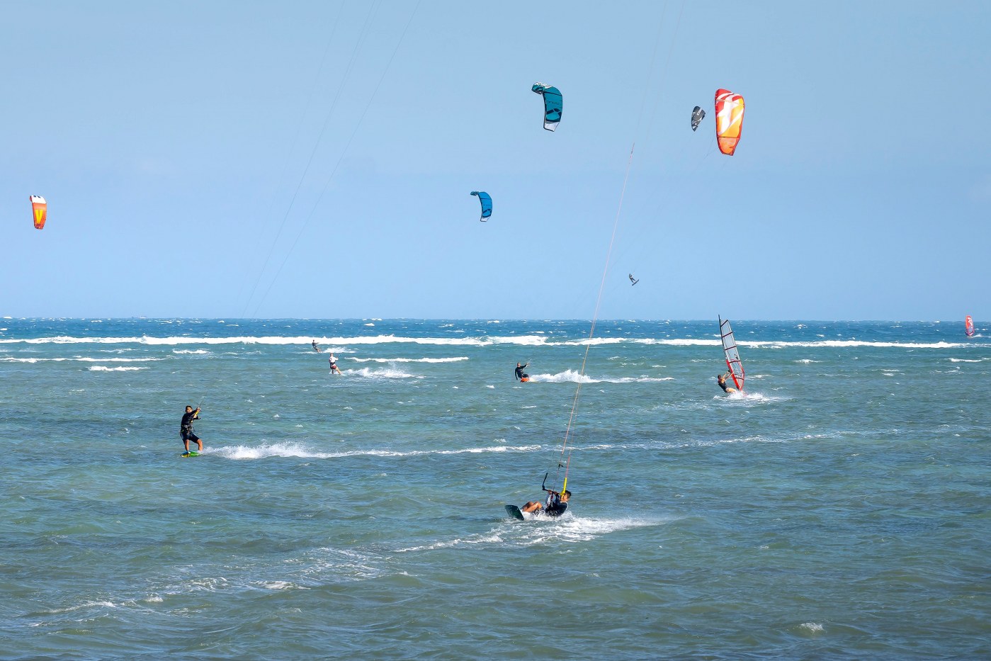 kite surfing teenagers in Fuerteventura
