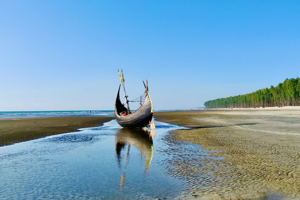 countries to visit in Asia: Cox Bazaar Beach in Bangladesh