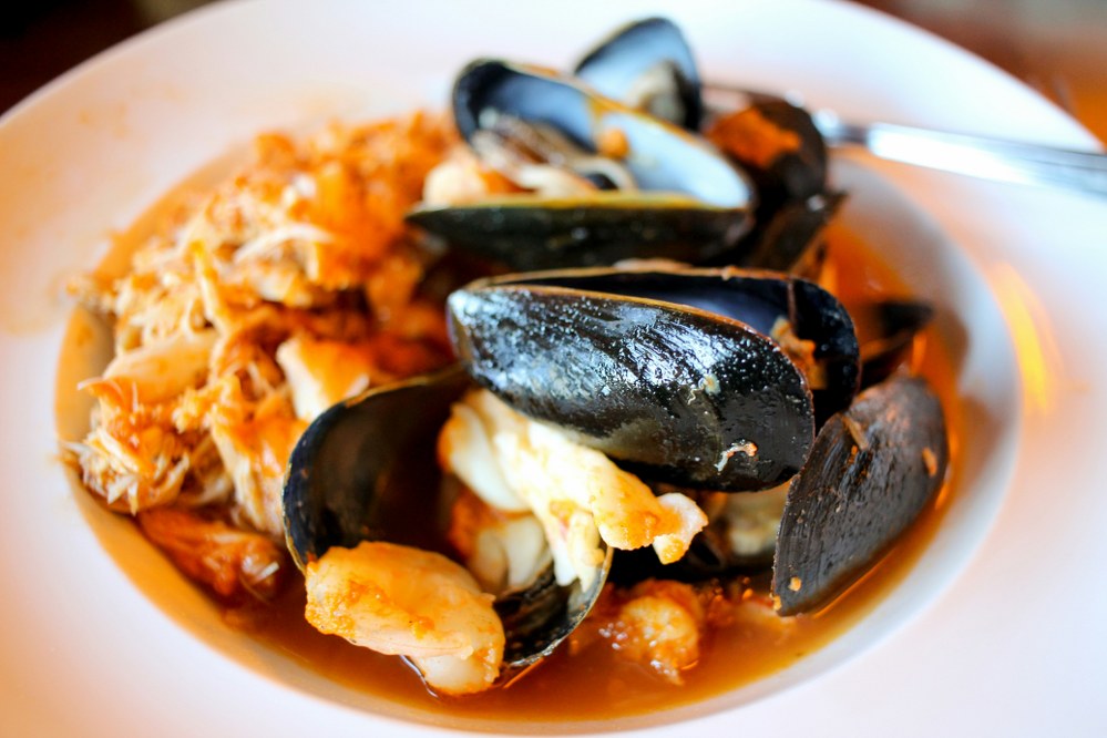 Dutch mussel dish