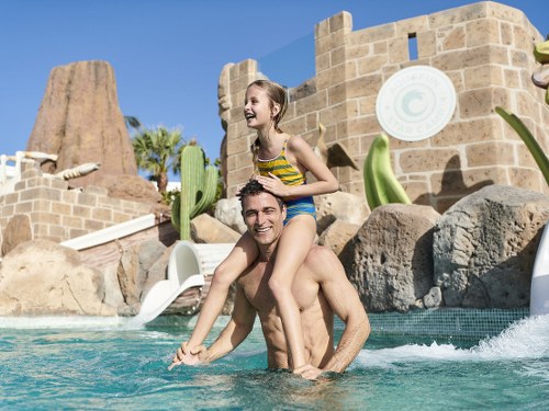 Single Parents on Holiday - Lanzarote Hotel Image 2