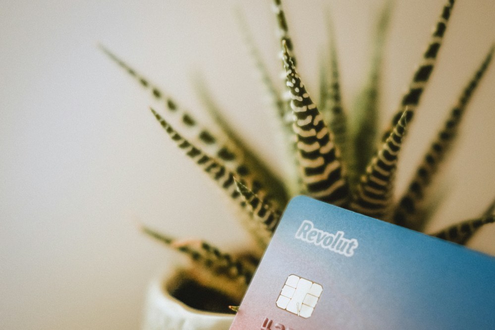 travel currency card from Revolut 