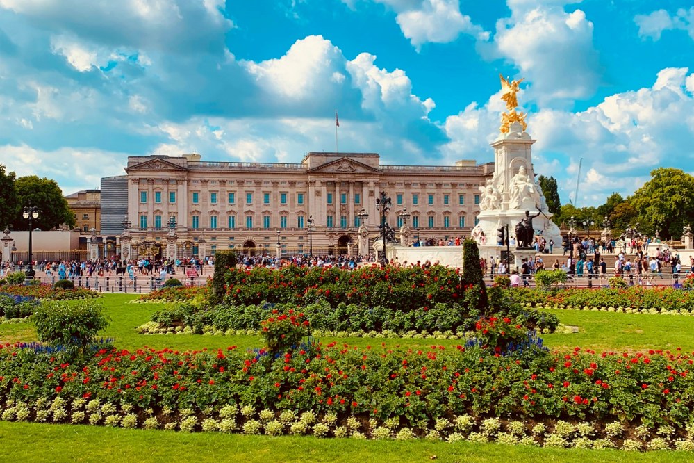 visiting London with kids: Buckingham Palace