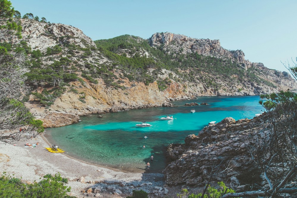beach on Mallorca with kayaks