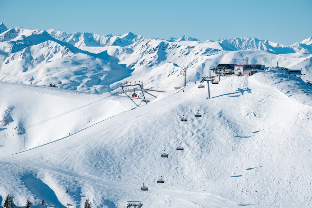 slope and chair lift in Kitzbühel
