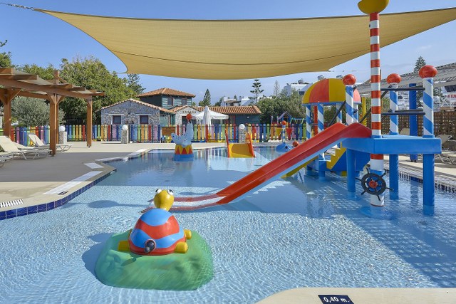 Single Parents on Holiday - Crete programme Image 1