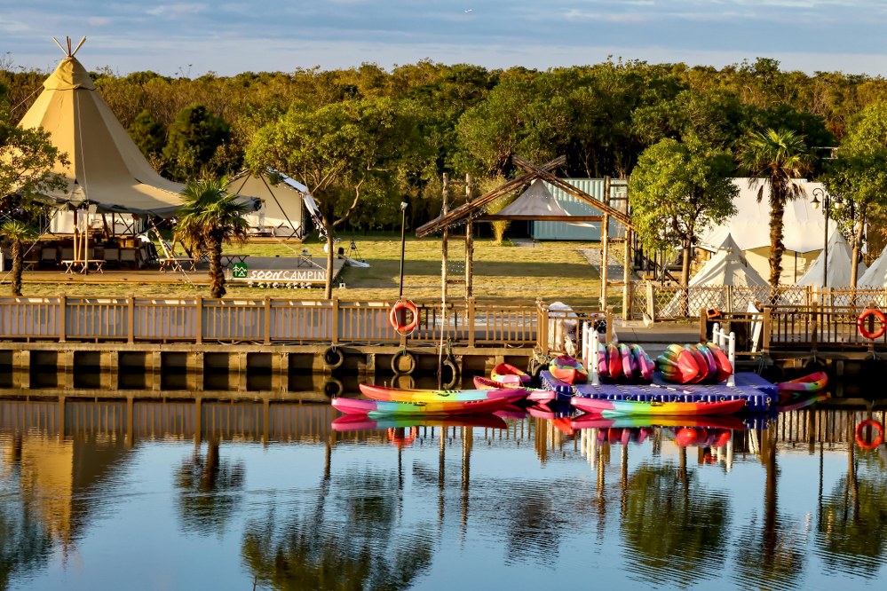 kayaking on glamping break with kids
