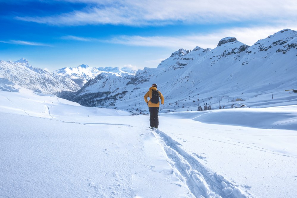 What are the Best Destinations for Solo Ski Holidays for Singles Over 50