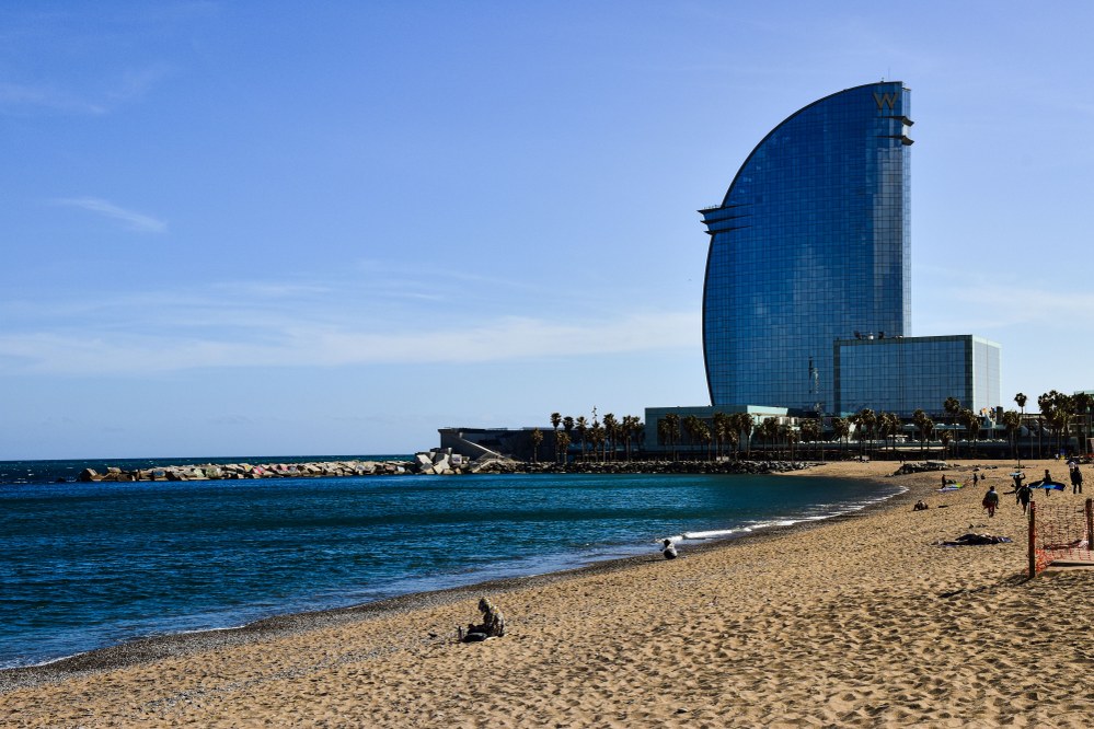 best Eruopean summer holiday destinations for single mums with teenagers: Barcelona